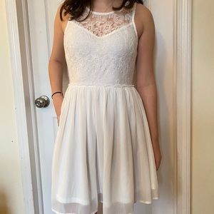 Medium white Francesca’s dress
